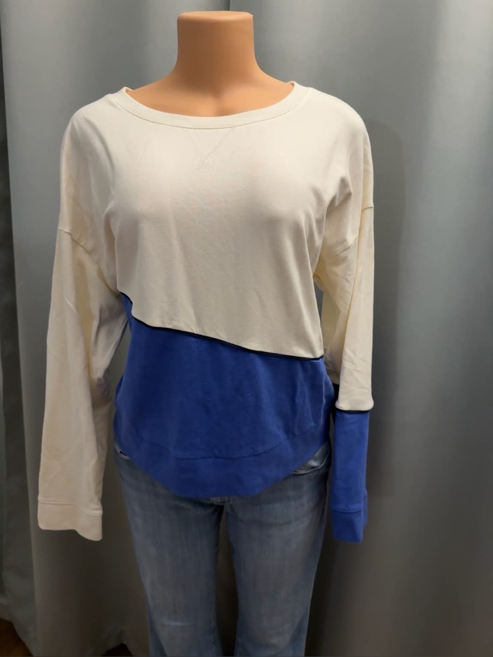 T by Talbots Colorblock Blue White Long Sleeve Top Size L